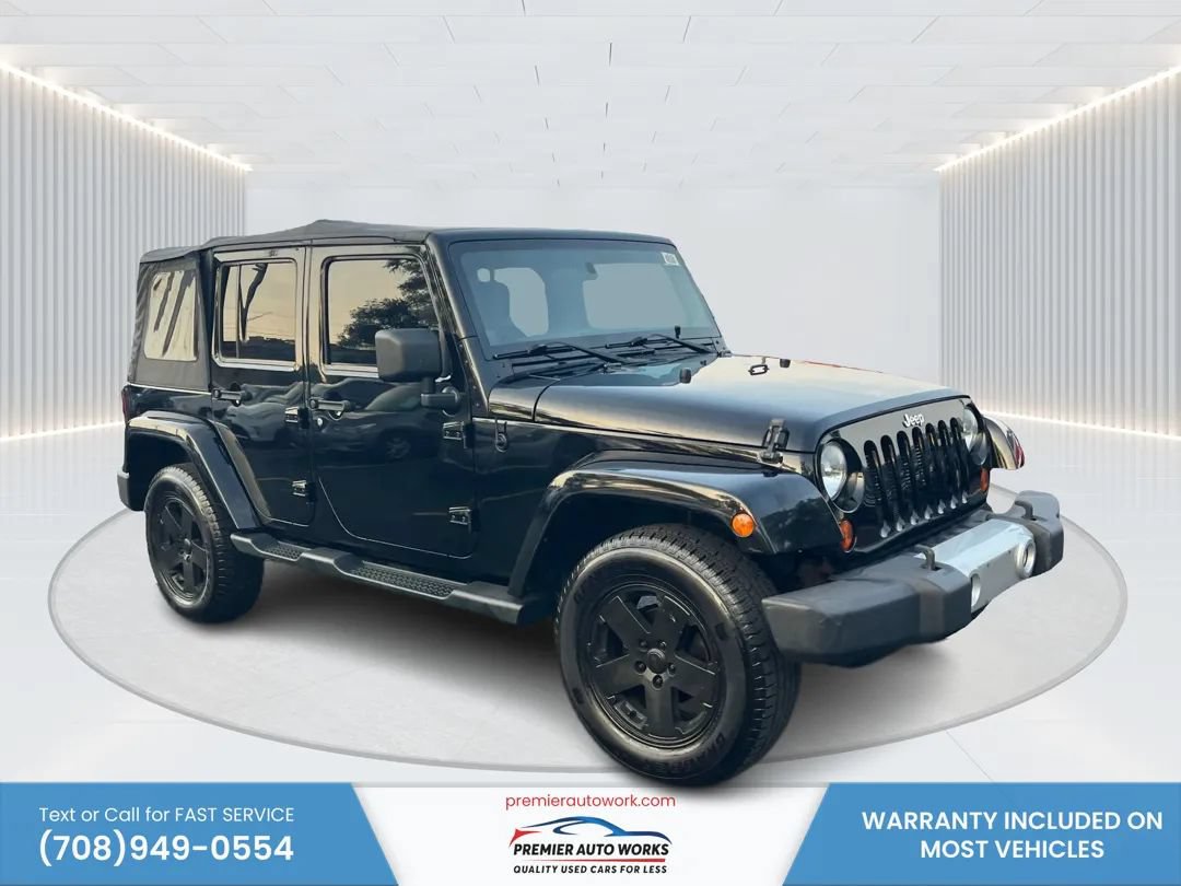Used 2012 Jeep Wrangler Unlimited Sahara w/ Connectivity Group AWD/4WD image 3