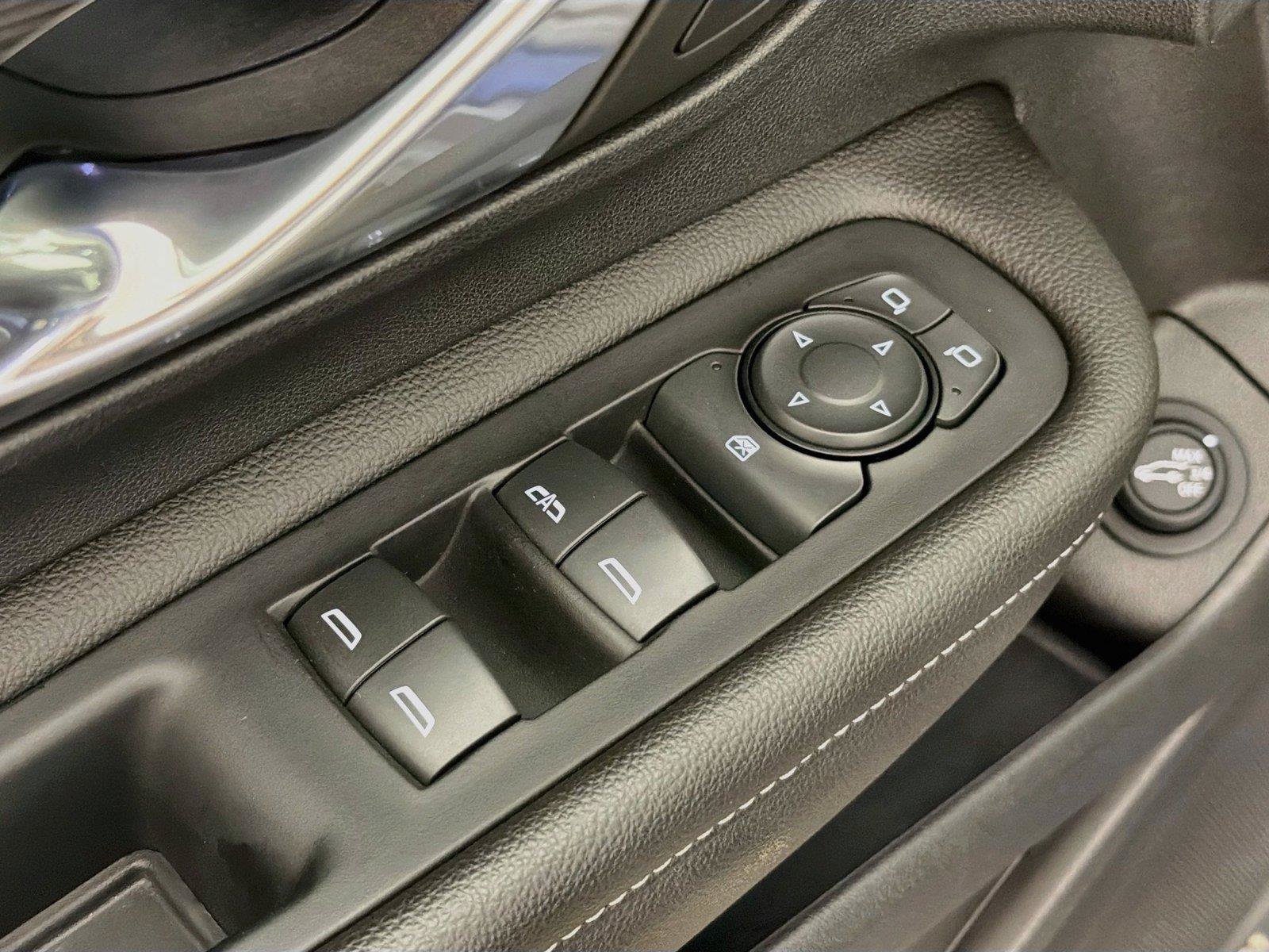 Used 2022 GMC Terrain SLT AWD/4WD image 23