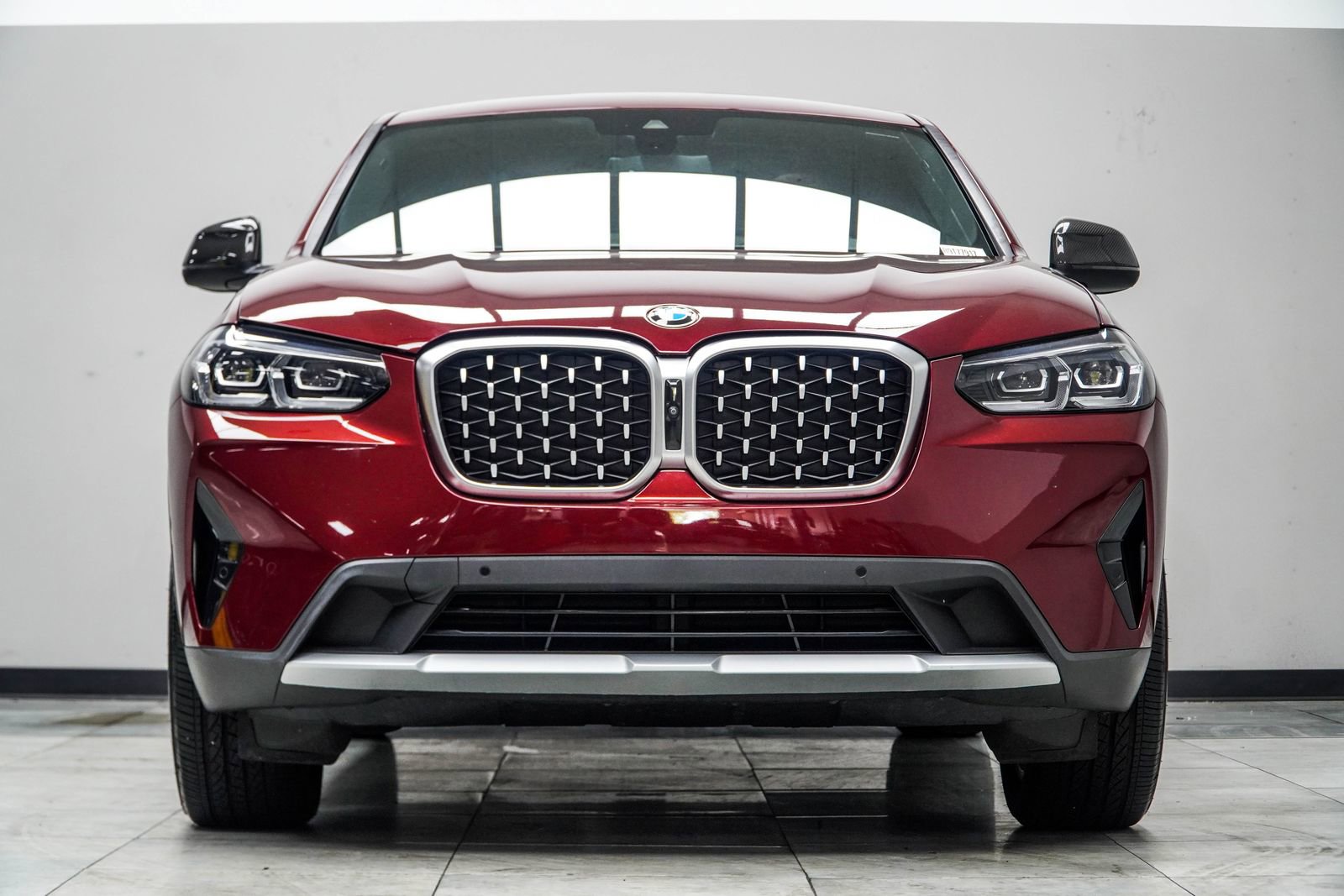 Used 2024 BMW X4 xDrive30i w/ Parking Assistance Package AWD/4WD image 7