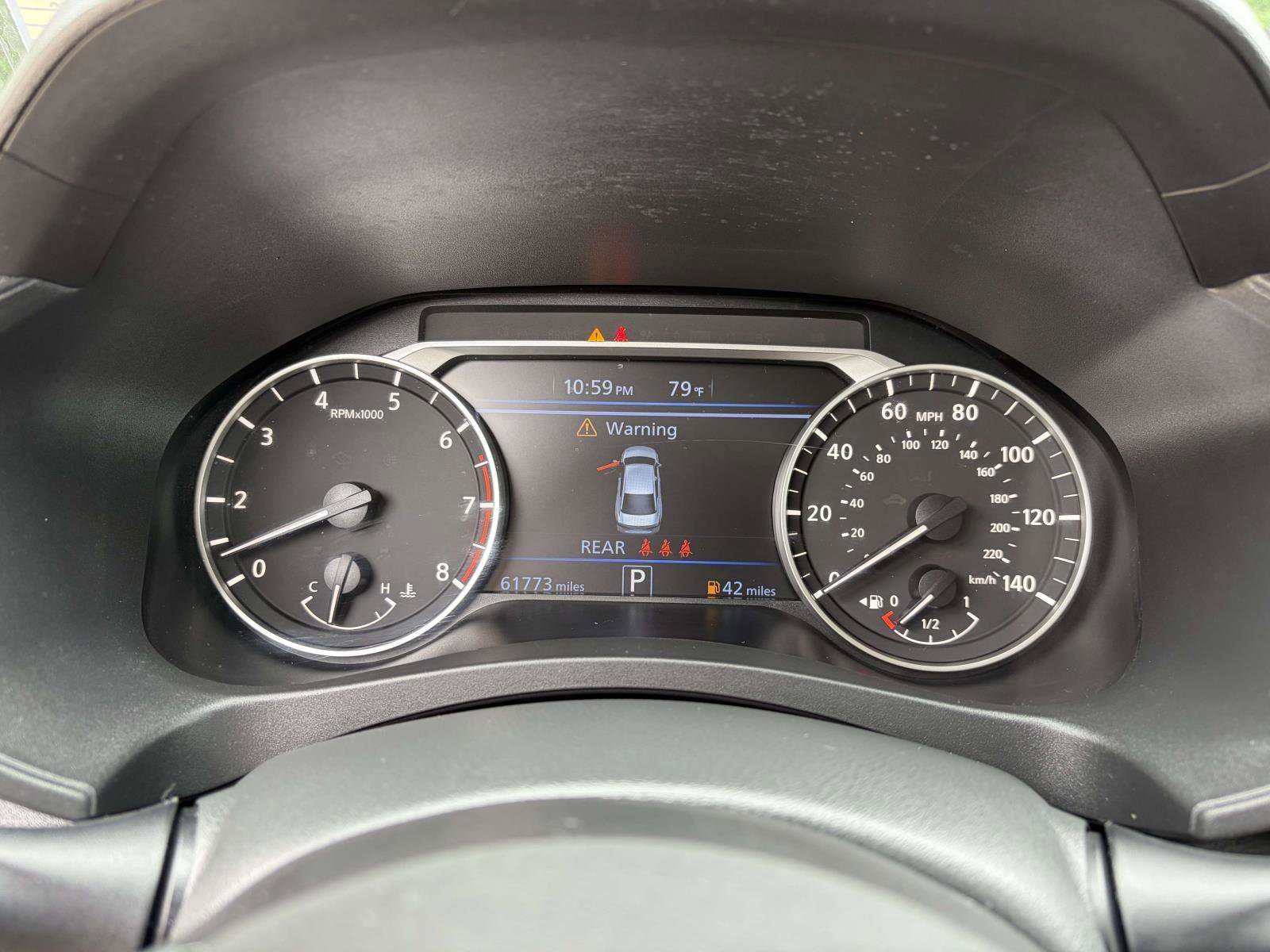 Used 2024 Nissan Altima 2.5 SV FWD image 10