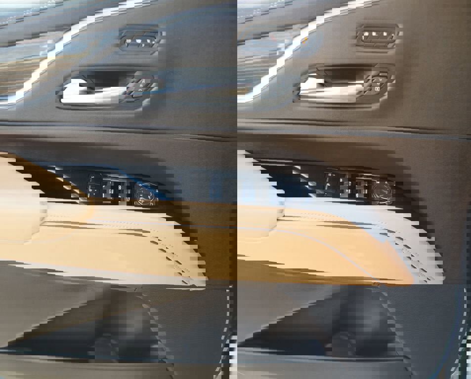 Used 2024 Cadillac Escalade Sport w/ Touring Package image 32