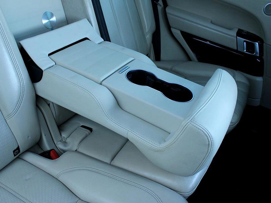 Used 2015 Land Rover Range Rover Supercharged image 17