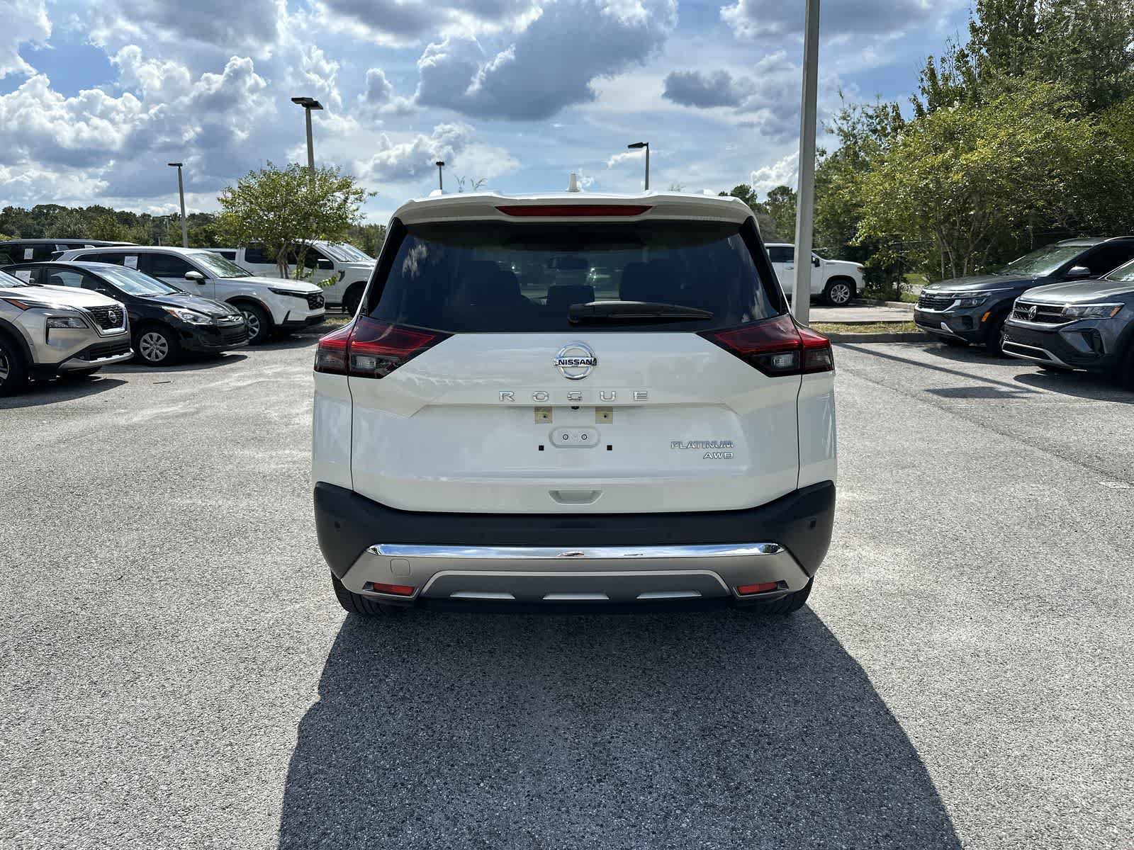 Used 2021 Nissan Rogue Platinum AWD/4WD image 7