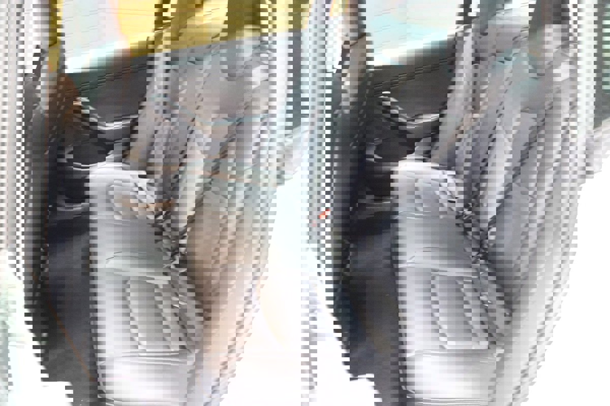 Used 2023 Tesla Model 3 Standard Range RWD image 39