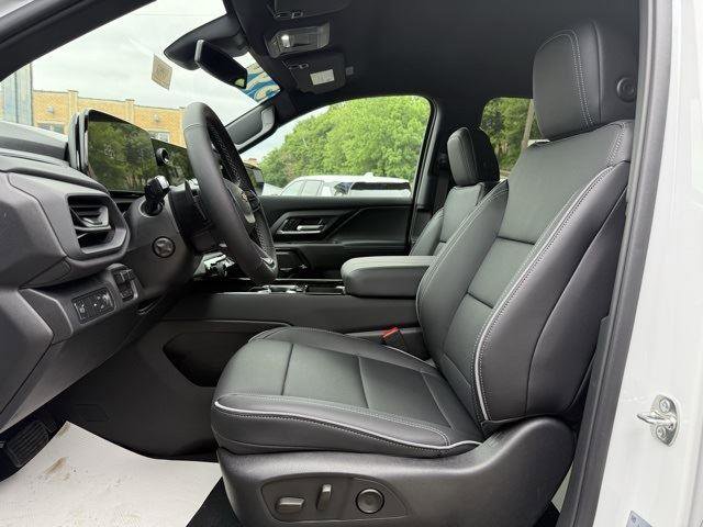 New 2025 Chevrolet Silverado EV LT image 8