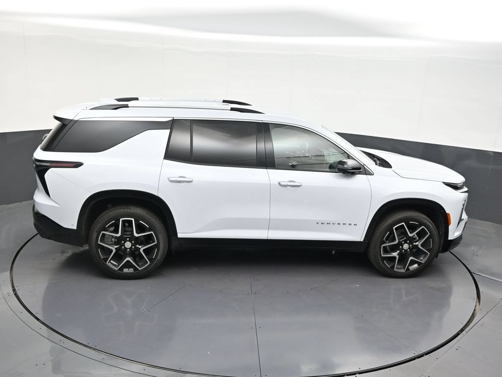 Used 2026 Chevrolet Traverse High Country FWD image 23