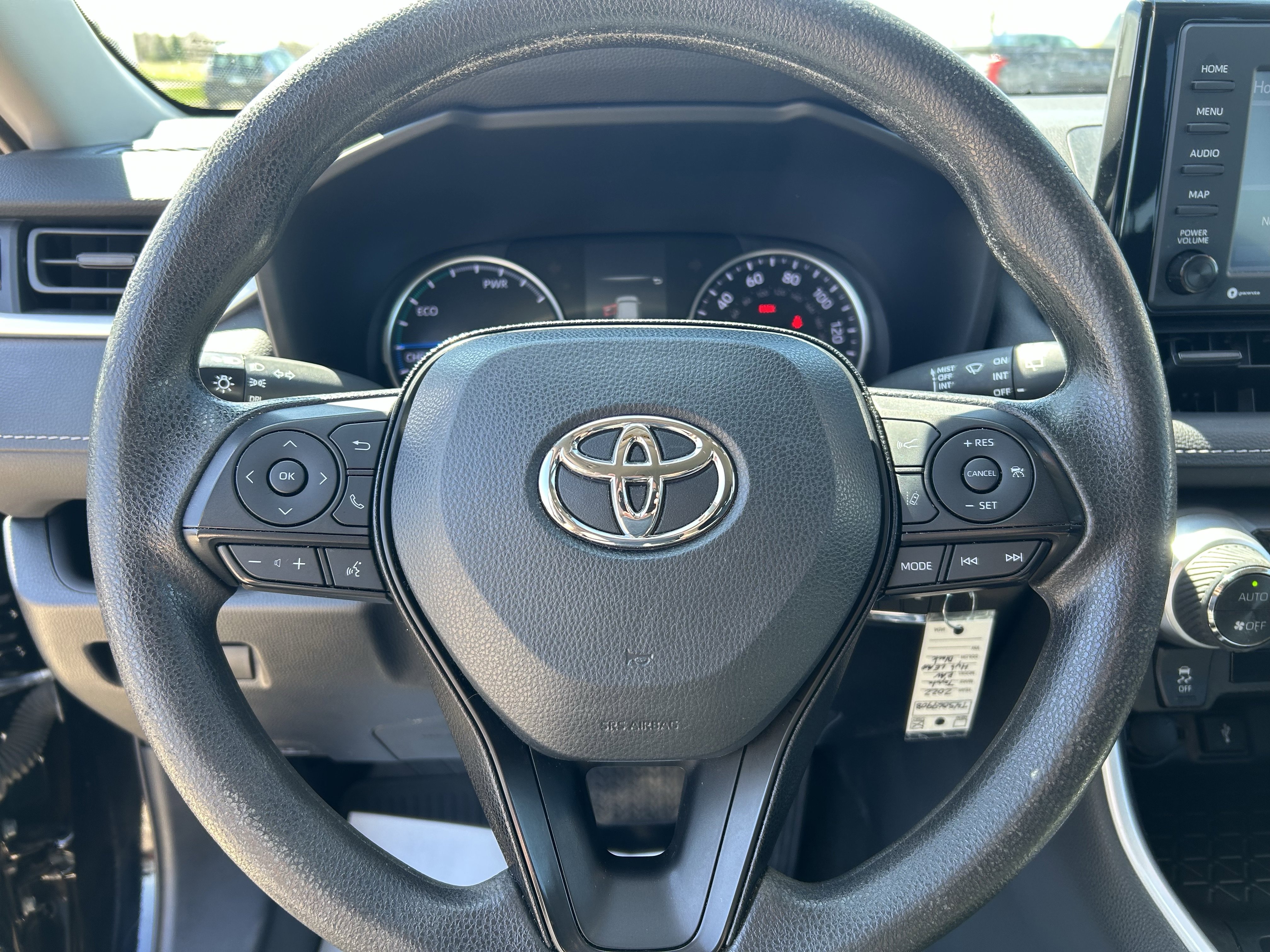 Certified 2022 Toyota RAV4 LE AWD/4WD image 19