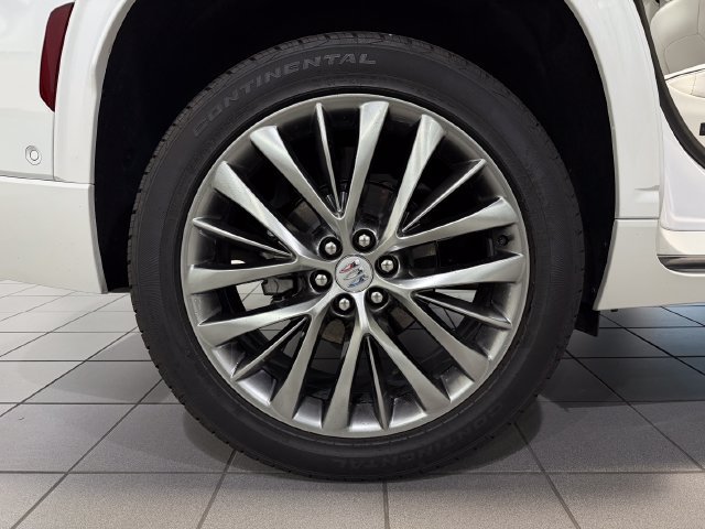 Used 2025 Buick Enclave Avenir w/ Super Cruise Package FWD image 5