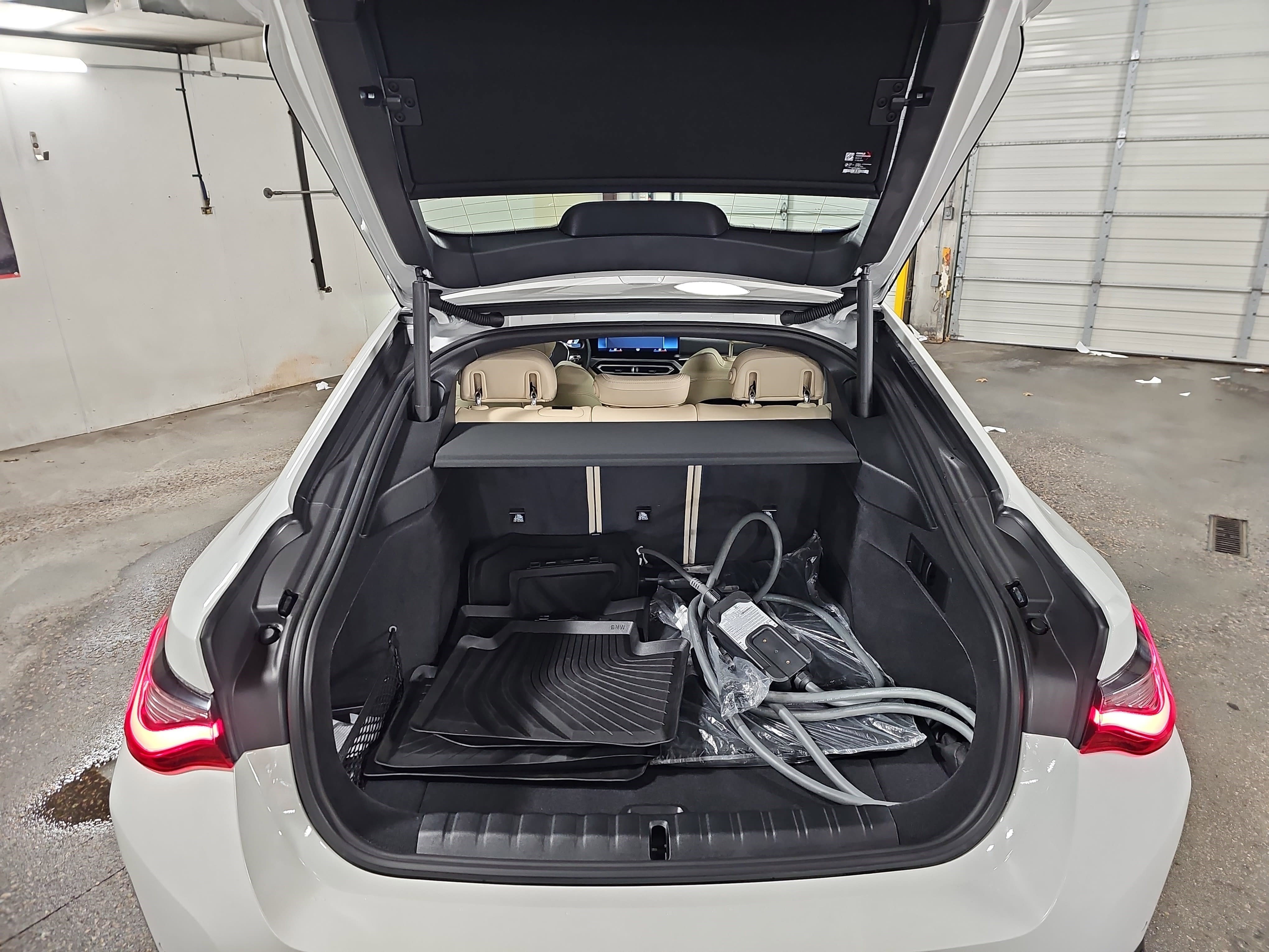 Used 2023 BMW i4 eDrive35 w/ Premium Package image 13