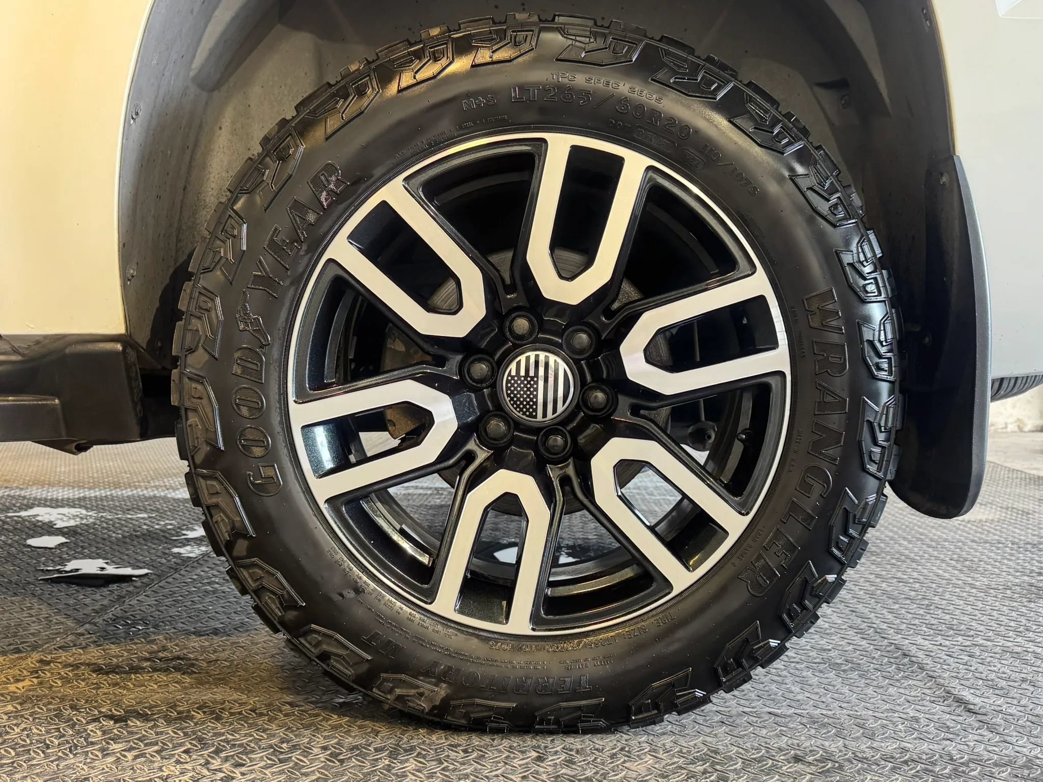 Used 2007 Chevrolet Avalanche LTZ w/ LTZ Preferred Equipment Group AWD/4WD image 30
