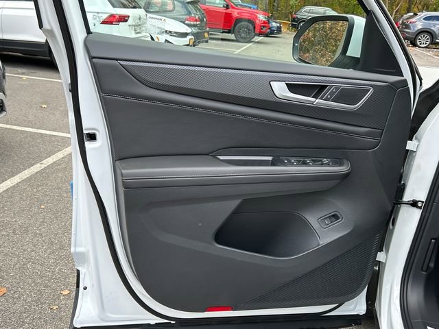 New 2026 Volkswagen Atlas Cross Sport SEL image 9