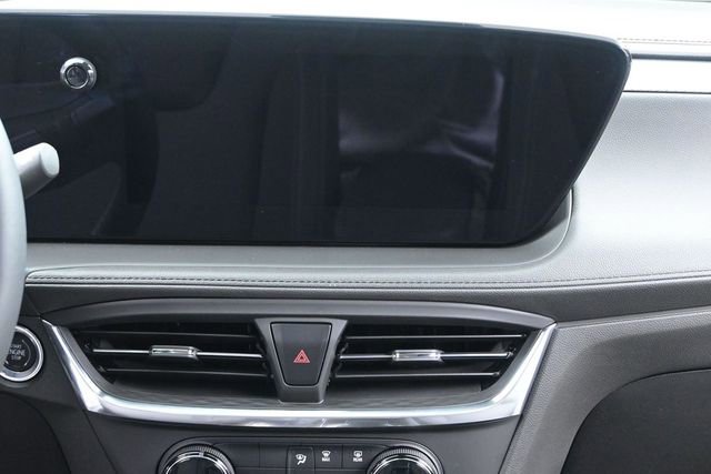 Certified 2024 Buick Encore GX Preferred w/ Comfort Package FWD image 25