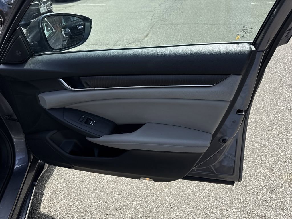 Used 2018 Honda Accord EX-L image 28
