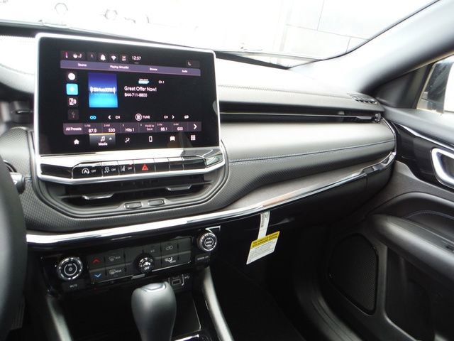 New 2026 Jeep Compass Latitude AWD/4WD image 22