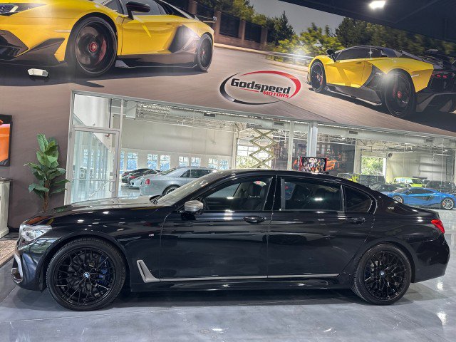 Used 2017 BMW M760i xDrive AWD/4WD image 25