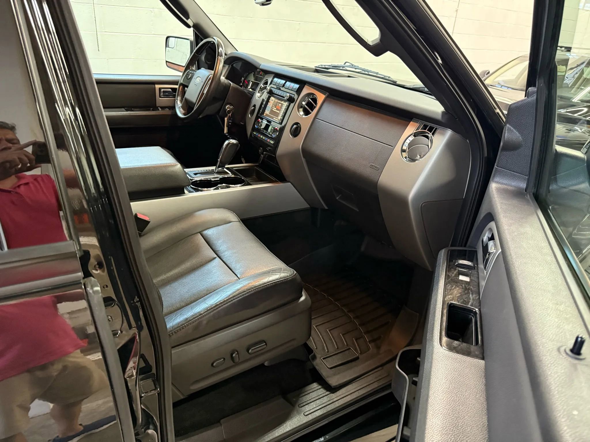 Used 2012 Ford Expedition EL Limited image 22