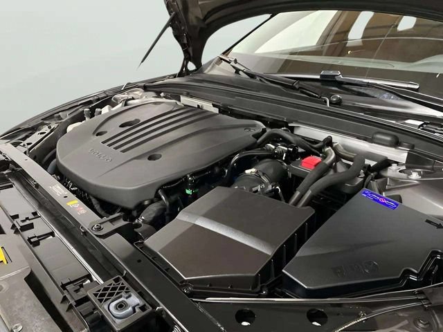 Used 2025 Volvo V60 B5 Cross Country Plus AWD/4WD image 83
