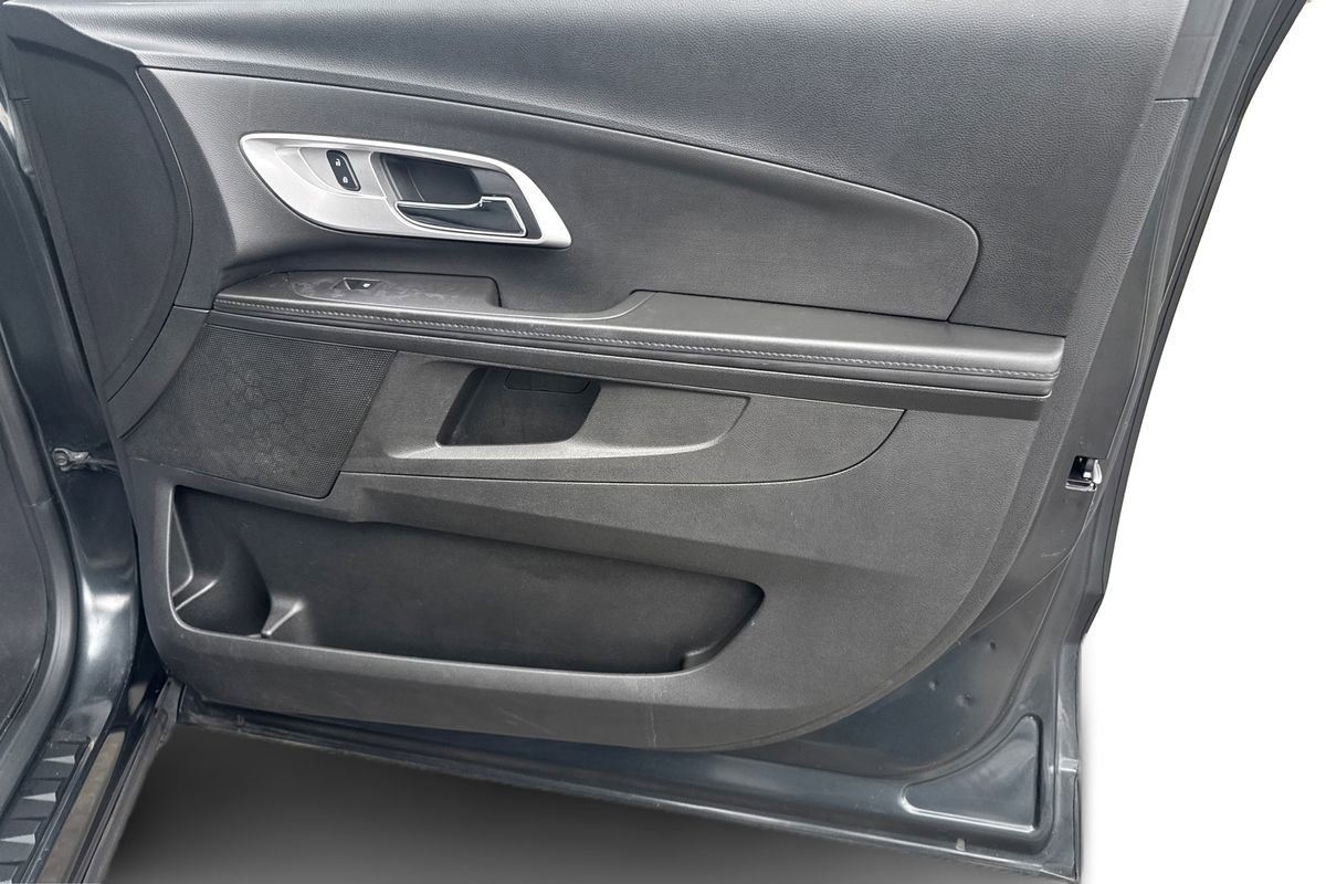 Used 2014 Chevrolet Equinox LS image 19