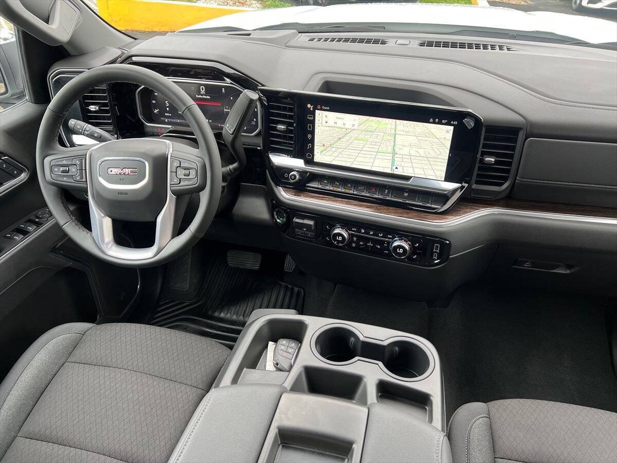 Used 2026 GMC Sierra 1500 SLE w/ Preferred Package AWD/4WD image 10