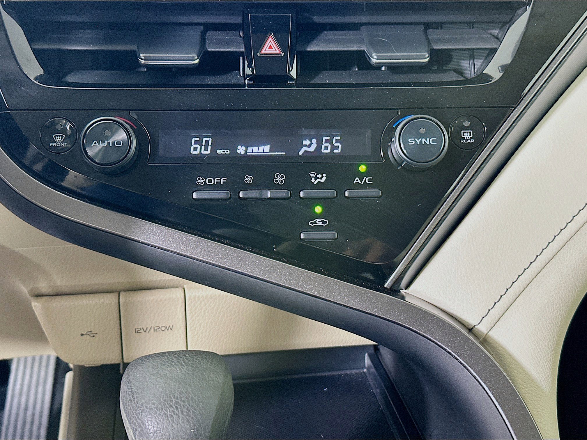 Used 2024 Toyota Camry LE FWD image 22