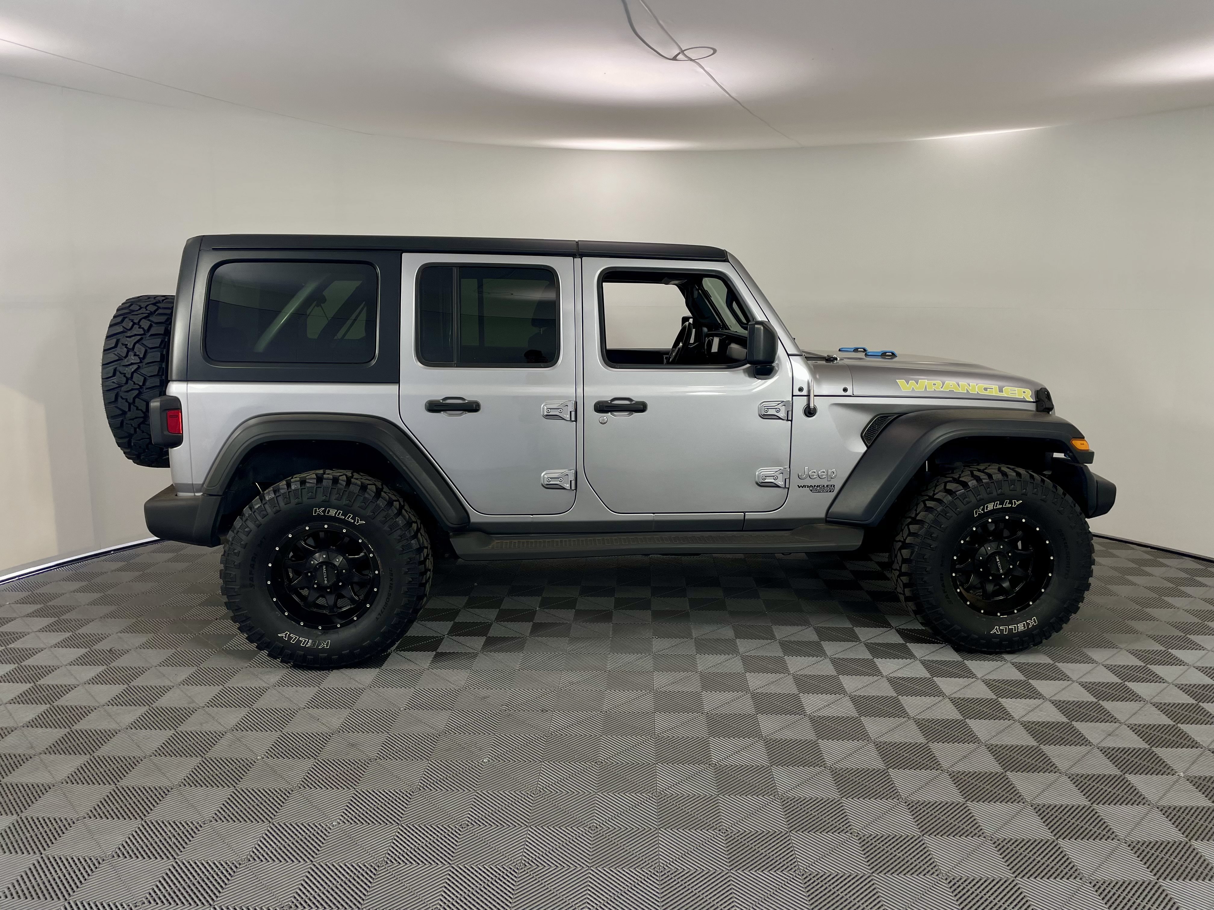 Used 2018 Jeep Wrangler Unlimited Sport S AWD/4WD image 6