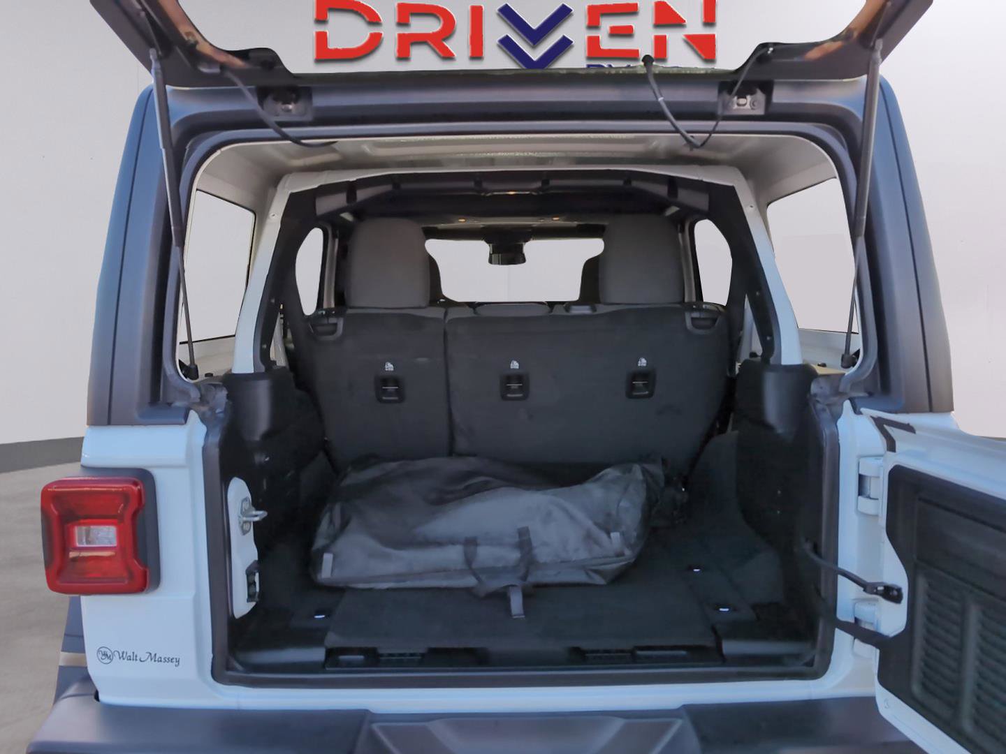 Used 2024 Jeep Wrangler Unlimited Rubicon image 10