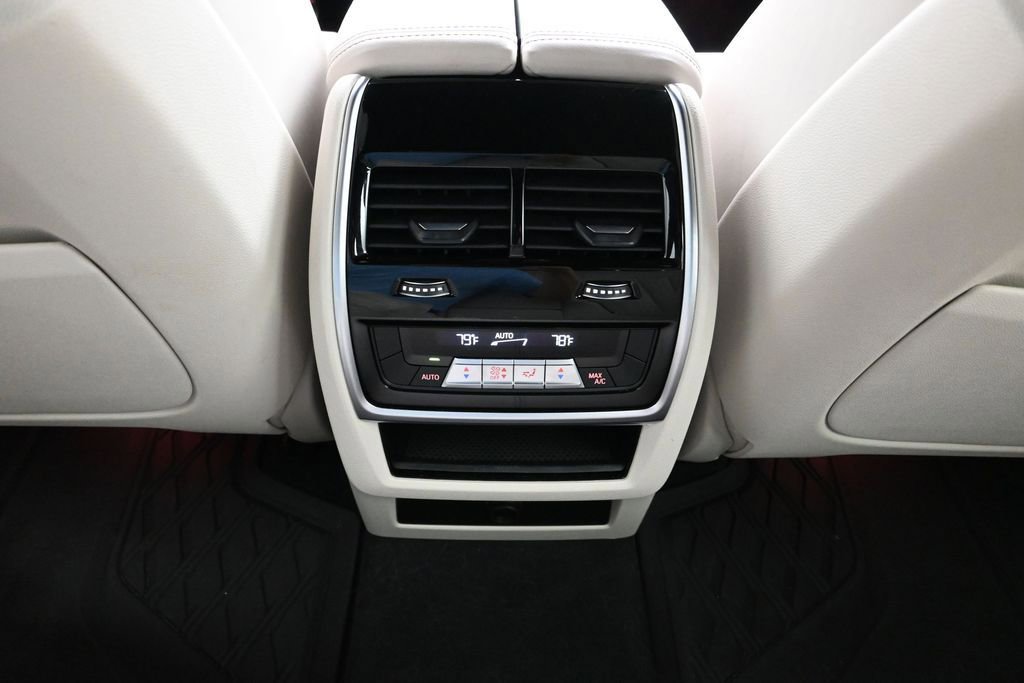 Used 2020 BMW X5 M50i w/ Executive Package AWD/4WD image 18