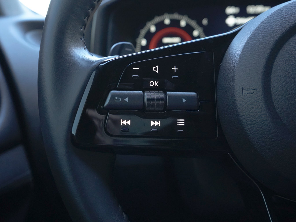 Used 2024 Nissan Z Sport w/ Floor Mat Package image 18