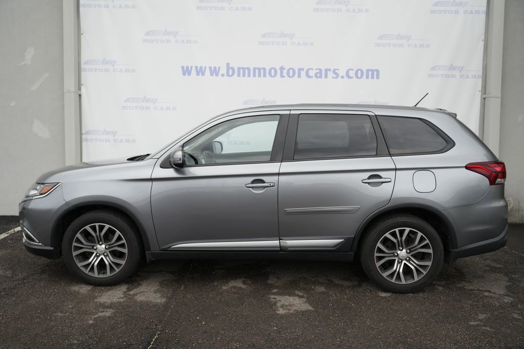 Used 2016 Mitsubishi Outlander SE AWD/4WD image 8