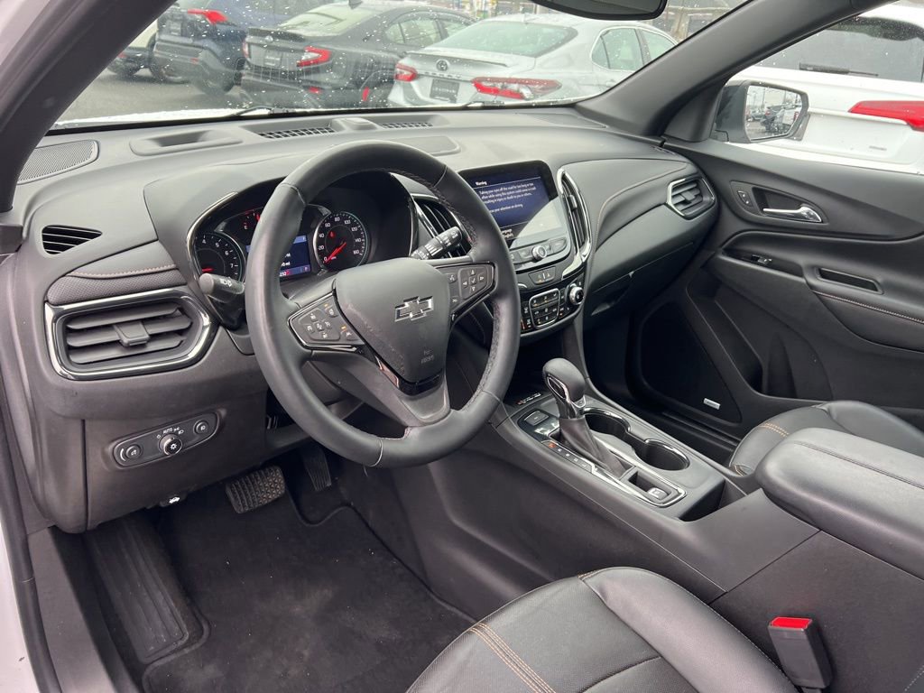 Used 2023 Chevrolet Equinox Premier image 9