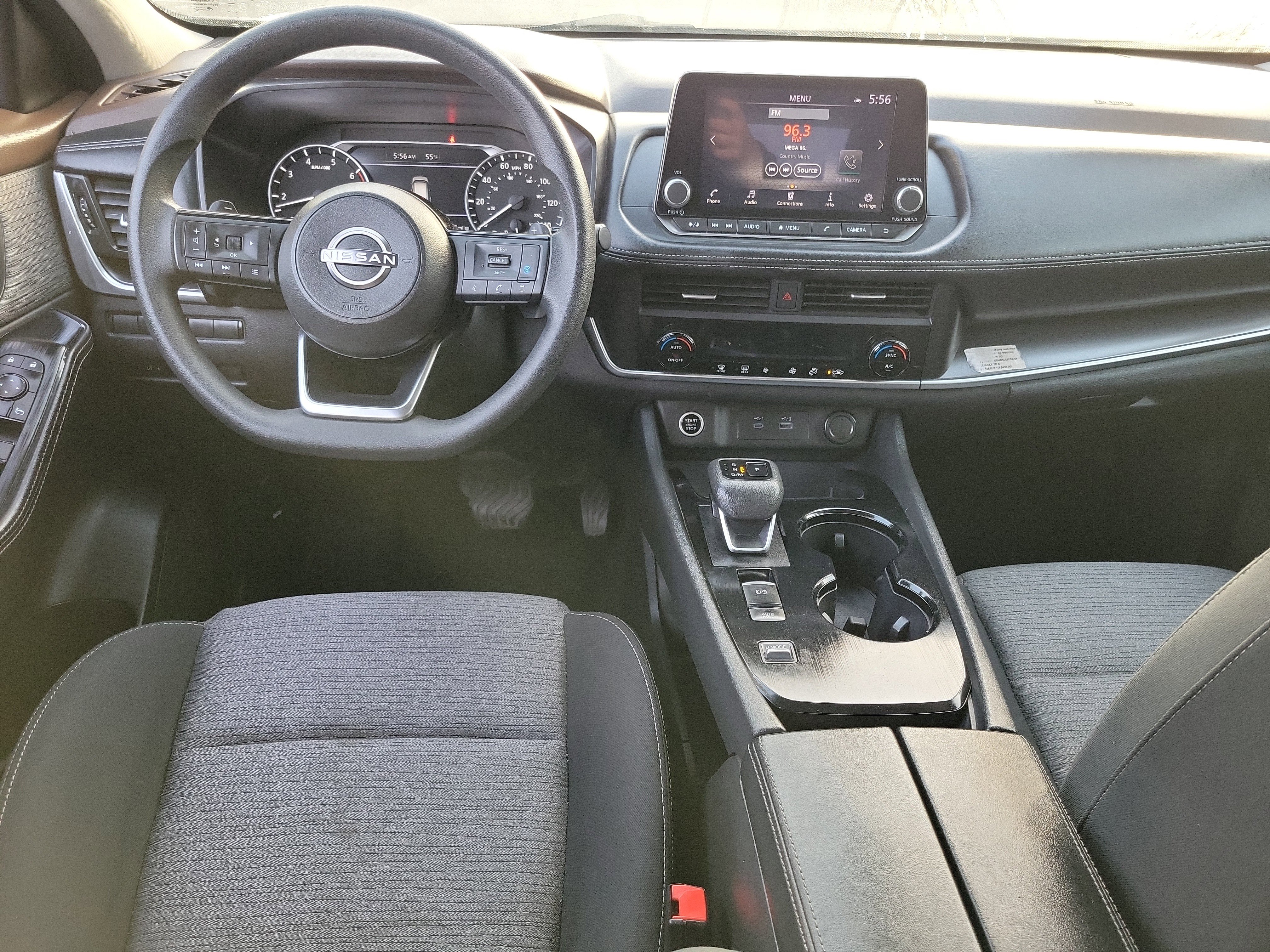 Used 2023 Nissan Rogue SV image 6