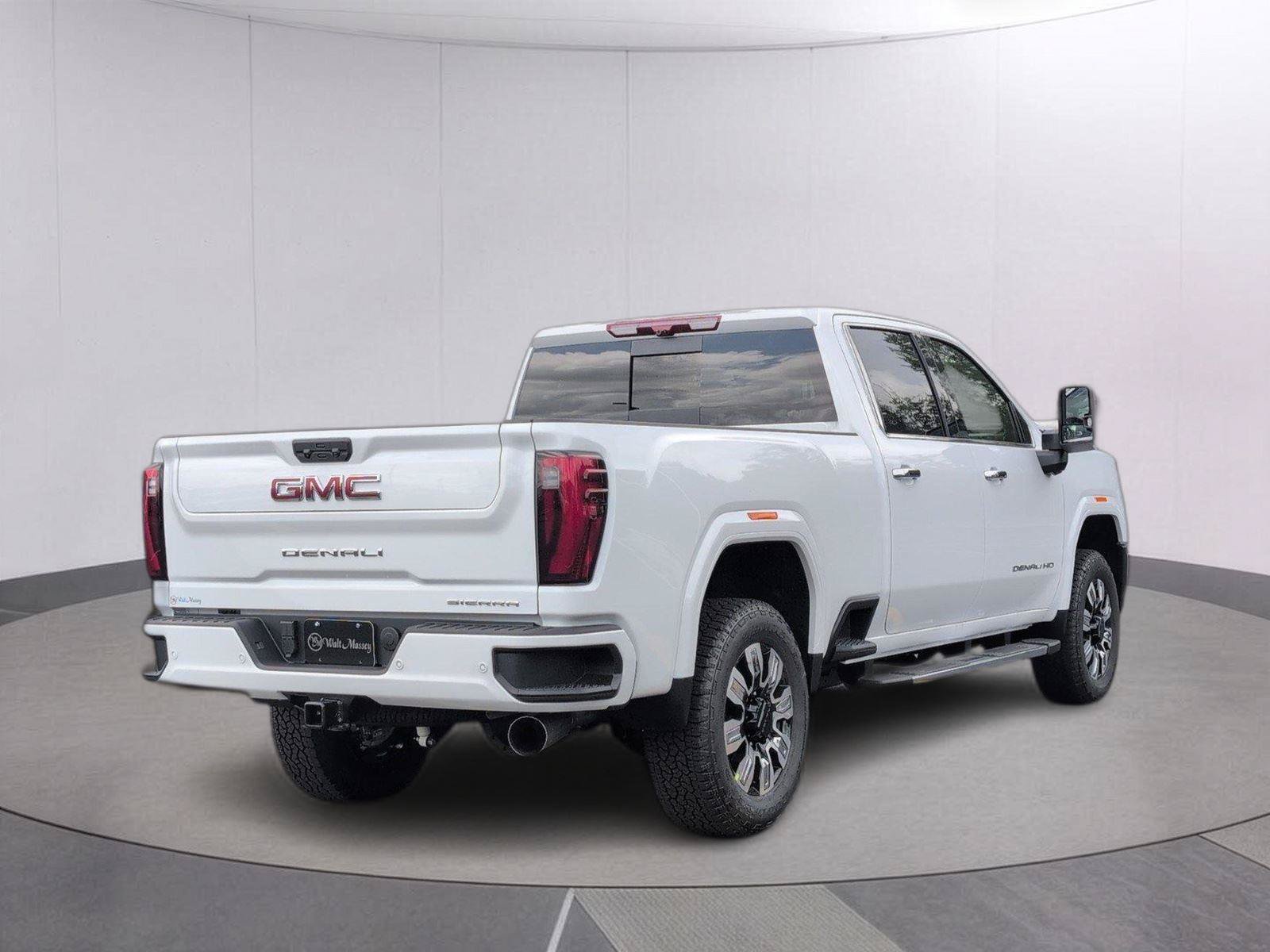 New 2026 GMC Sierra 2500 Denali w/ Denali Reserve Package AWD/4WD image 7