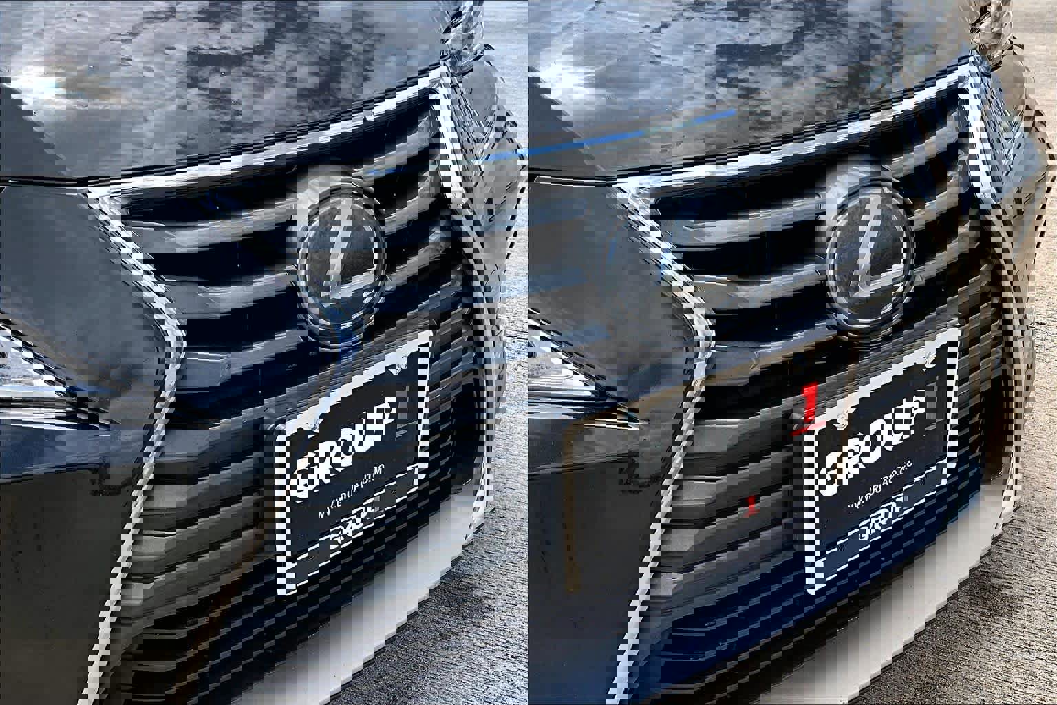 Used 2017 Lexus IS 200t RWD image 29