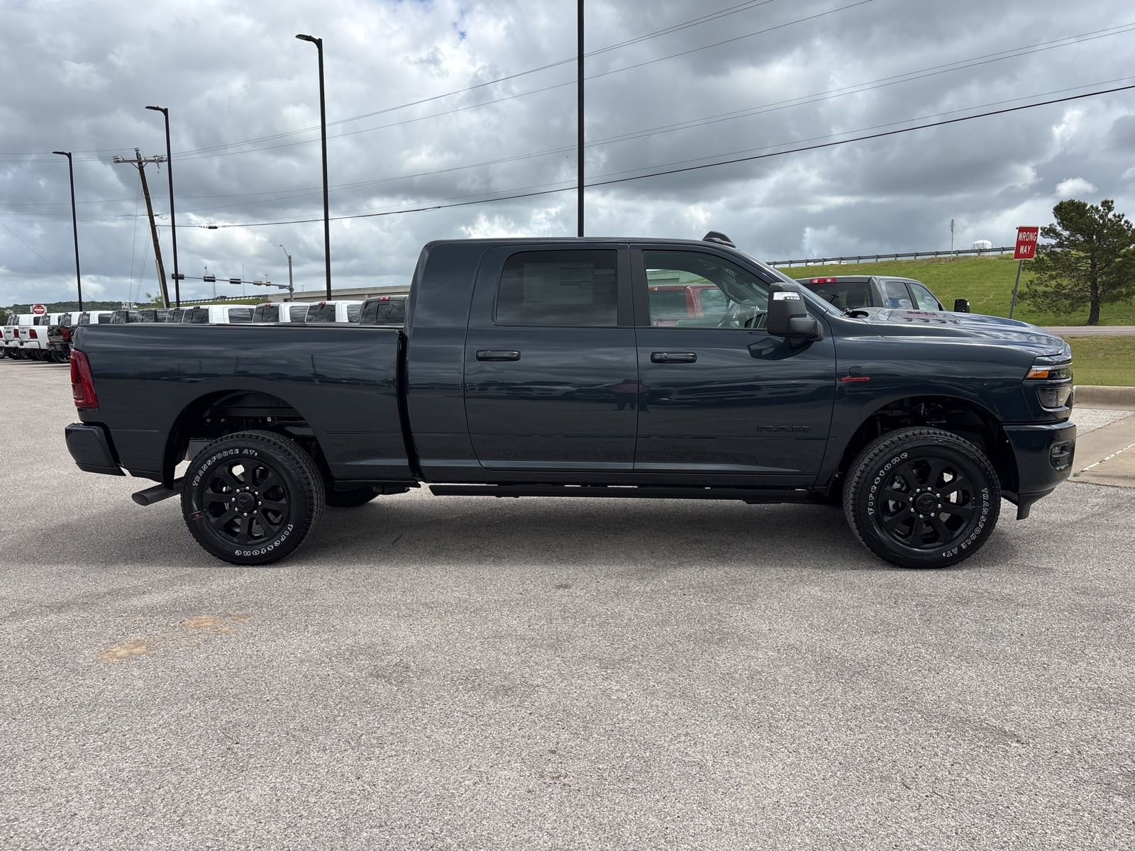 Used 2026 RAM 2500 Laramie AWD/4WD image 7