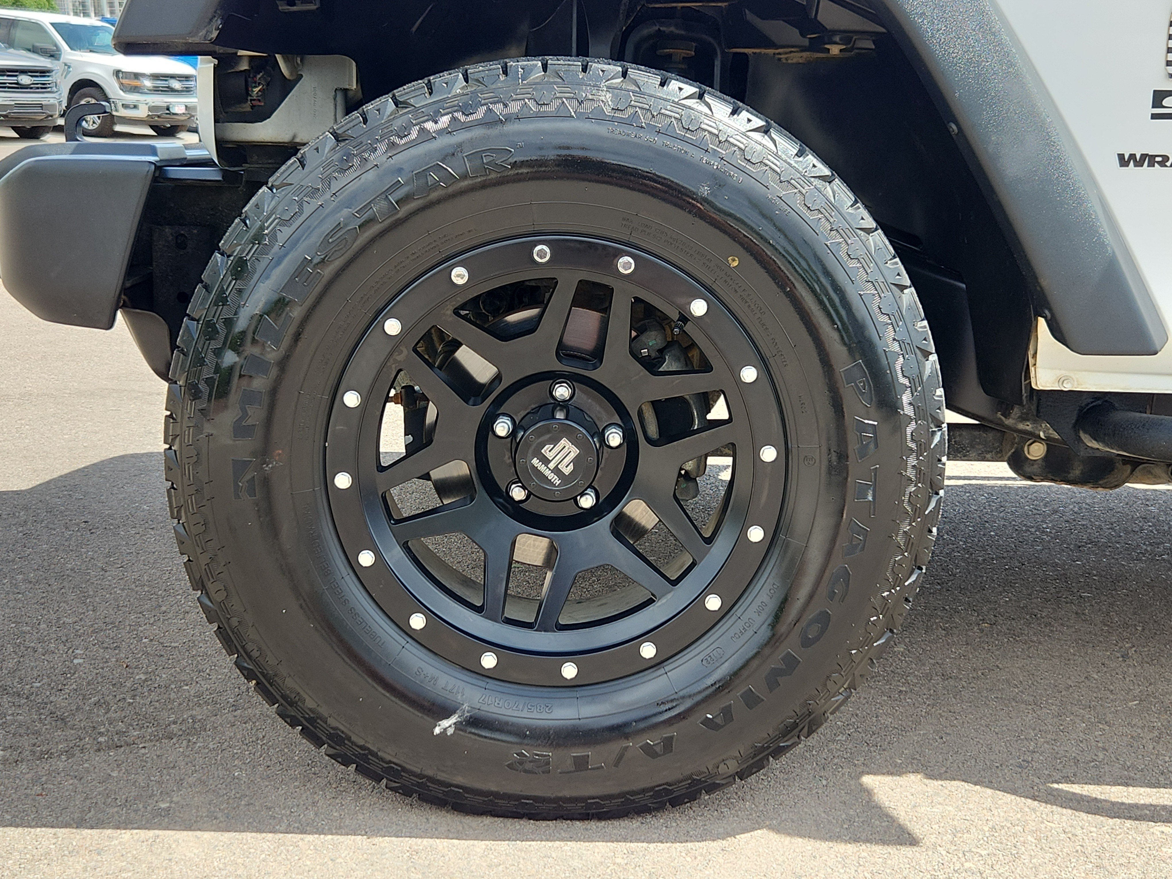 Used 2018 Jeep Wrangler Sport AWD/4WD image 17