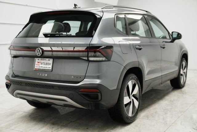 Used 2025 Volkswagen Taos S image 9
