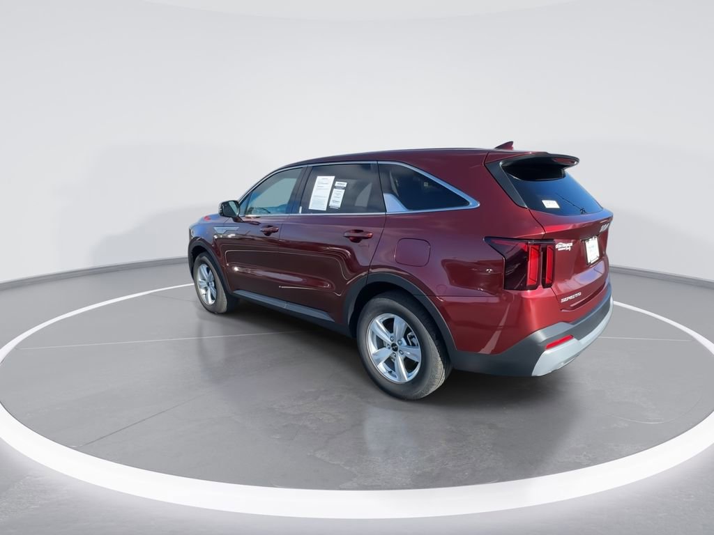 Used 2025 Kia Sorento LX FWD image 6