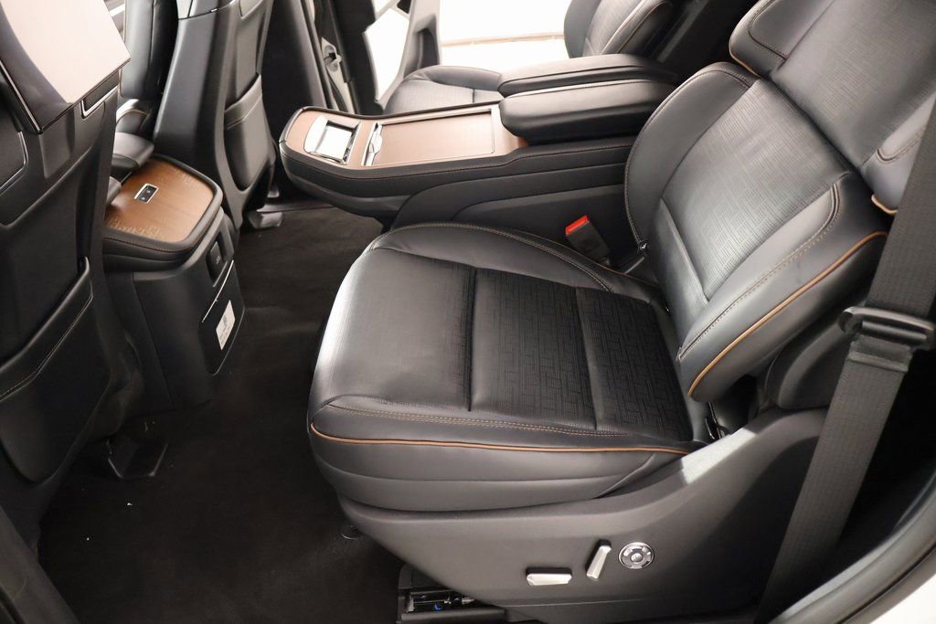 New 2025 Lincoln Navigator Black Label image 12