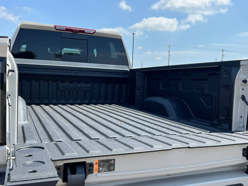 New 2026 GMC Sierra 2500 AT4 w/ AT4 Premium Plus Package AWD/4WD image 7