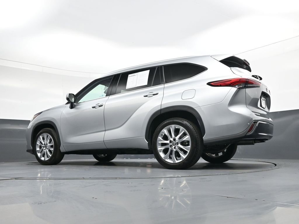 Used 2023 Toyota Highlander Limited image 38
