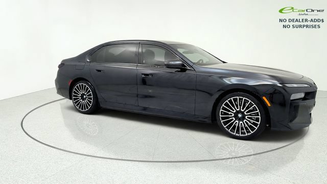 Used 2025 BMW i7 xDrive60 w/ Executive Package RWD image 1