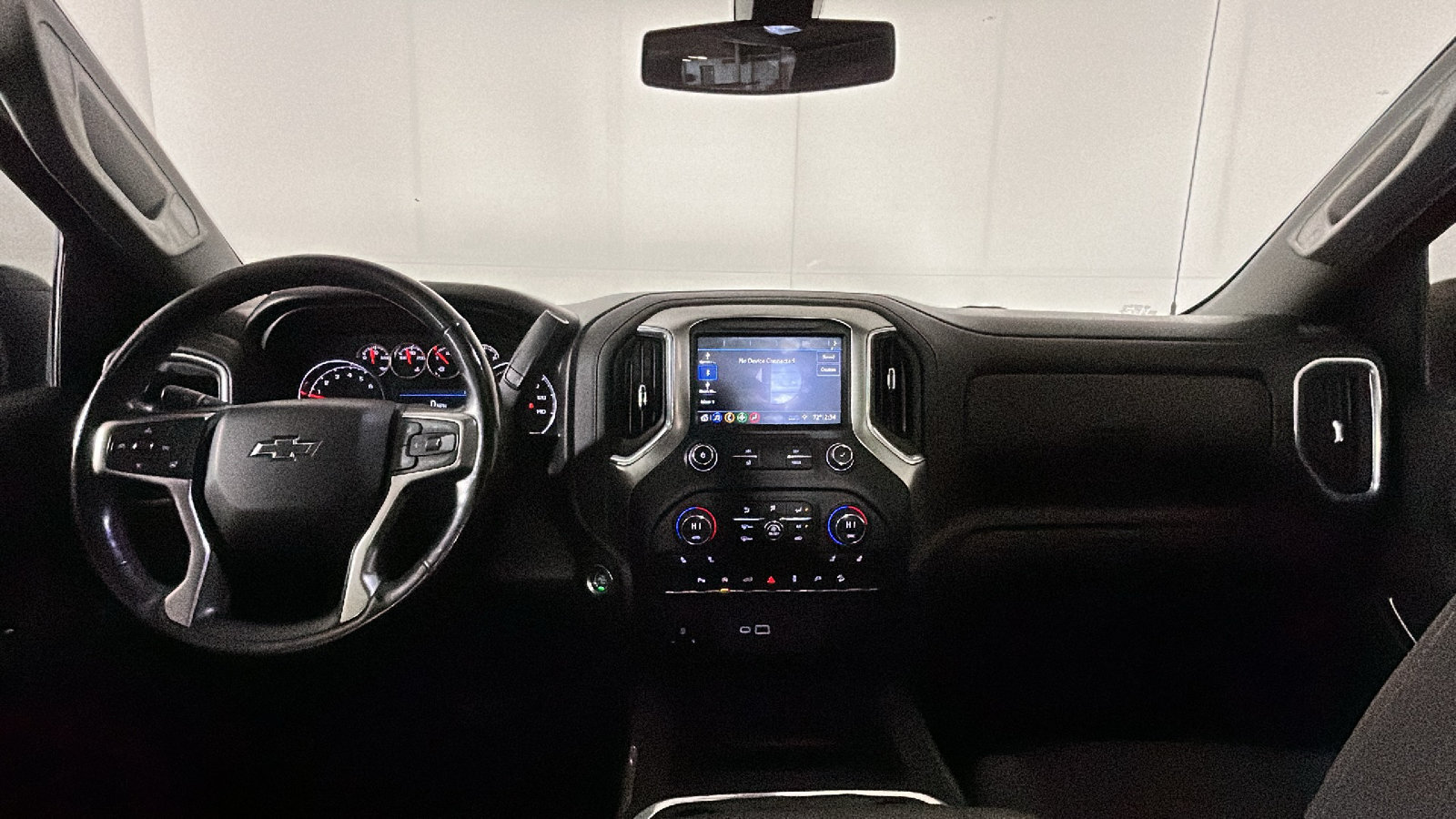 Used 2019 Chevrolet Silverado 1500 LT Trail Boss AWD/4WD image 32