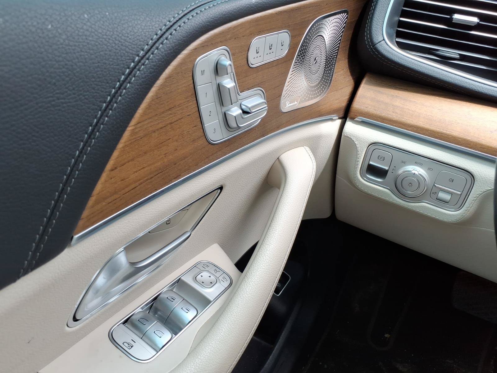 Used 2022 Mercedes-Benz GLS 450 4MATIC image 19