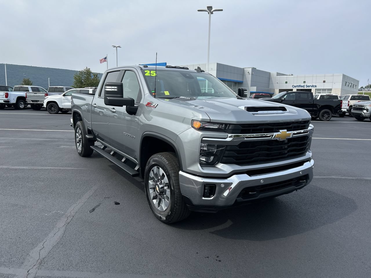 Used 2025 Chevrolet Silverado 2500 LT w/ All Star Edition AWD/4WD image 1