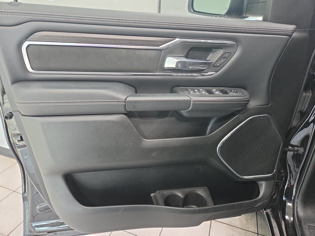 Used 2026 RAM 1500 Laramie AWD/4WD image 32