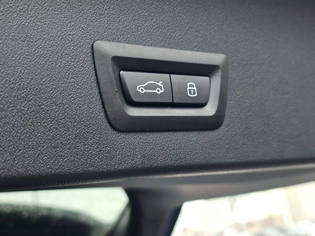 Used 2025 BMW X3 xDrive30i image 17