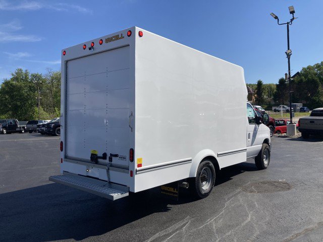 New 2027 Ford E-350 and Econoline 350 Super Duty RWD image 6