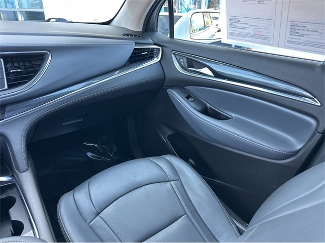 Used 2019 Buick Enclave Essence image 14