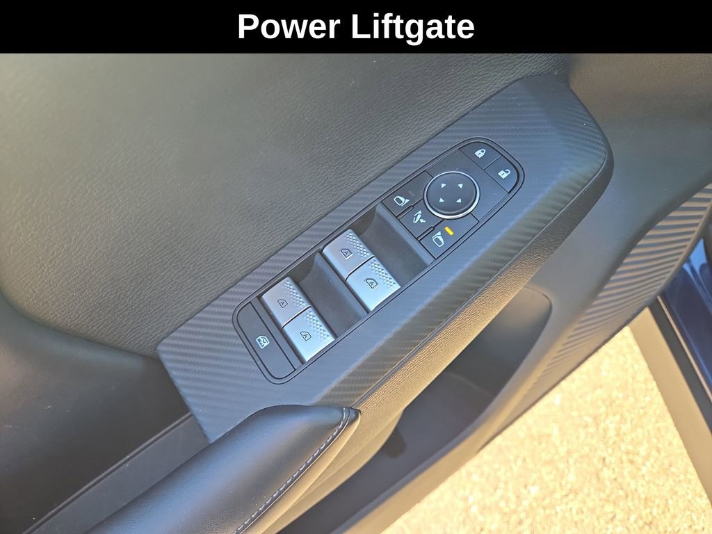 Used 2023 Mitsubishi Outlander LE image 15