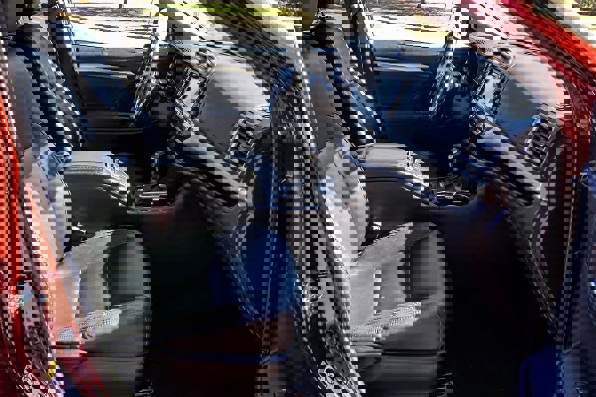 Used 2015 Toyota Highlander XLE image 21